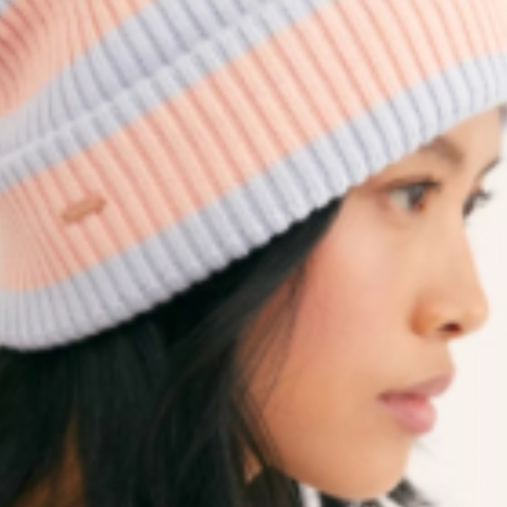 New, Free People Outside The Lines beanie❤️ - Picture 5 of 8